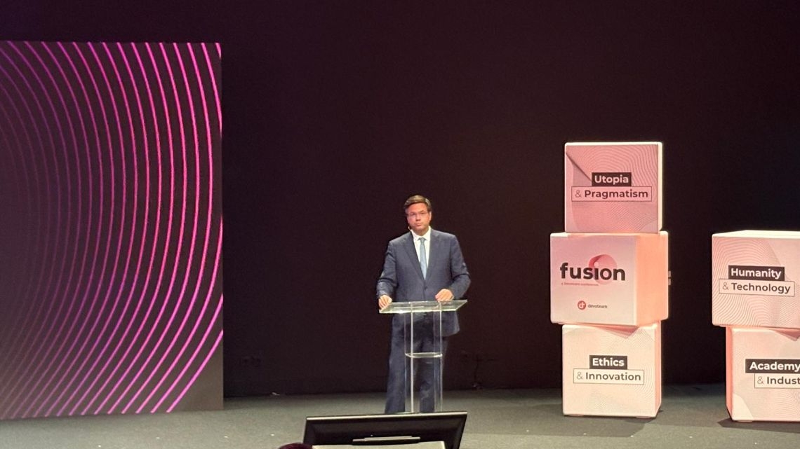 Portugal quer liderar revolução da IA com “fábrica europeia” e aposta na transformação do Estado