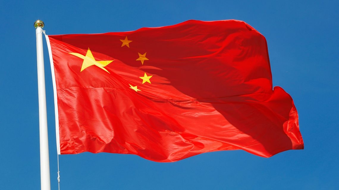 China prepara restrições à exportação de tecnologias de IA