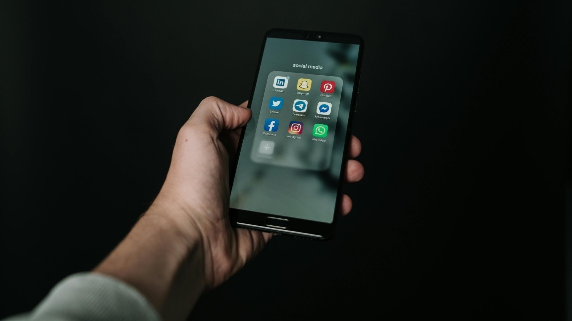 Europa endurece regras contra redes sociais