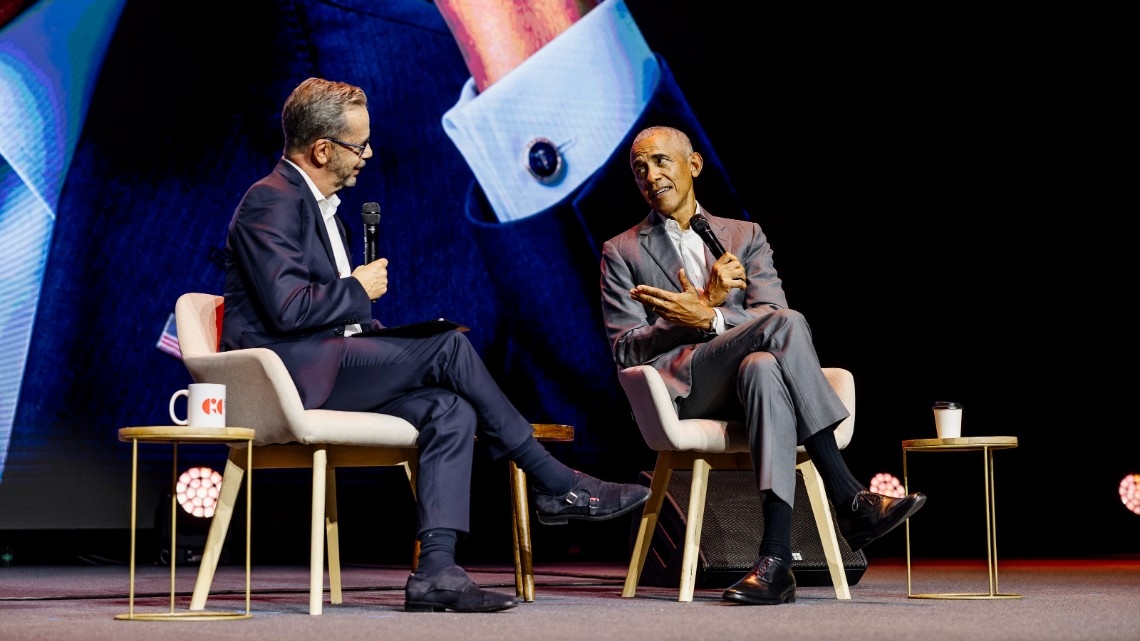 Obama defende supervisão humana da IA durante passagem por Lisboa