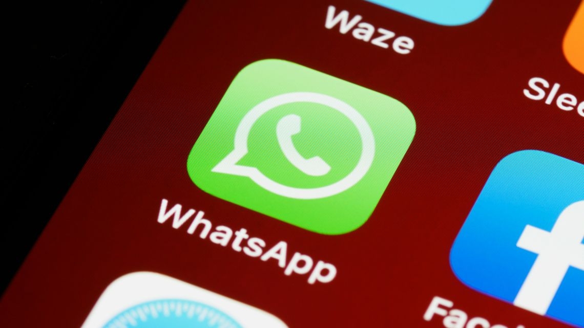 Itália investiga Meta por integrar IA no WhatsApp sem consentimento dos utilizadores