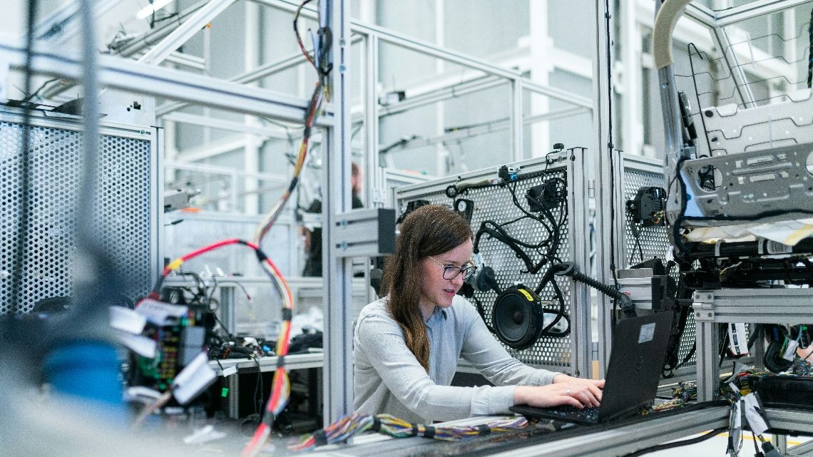 Escassez de engenheiros trava execução de projetos