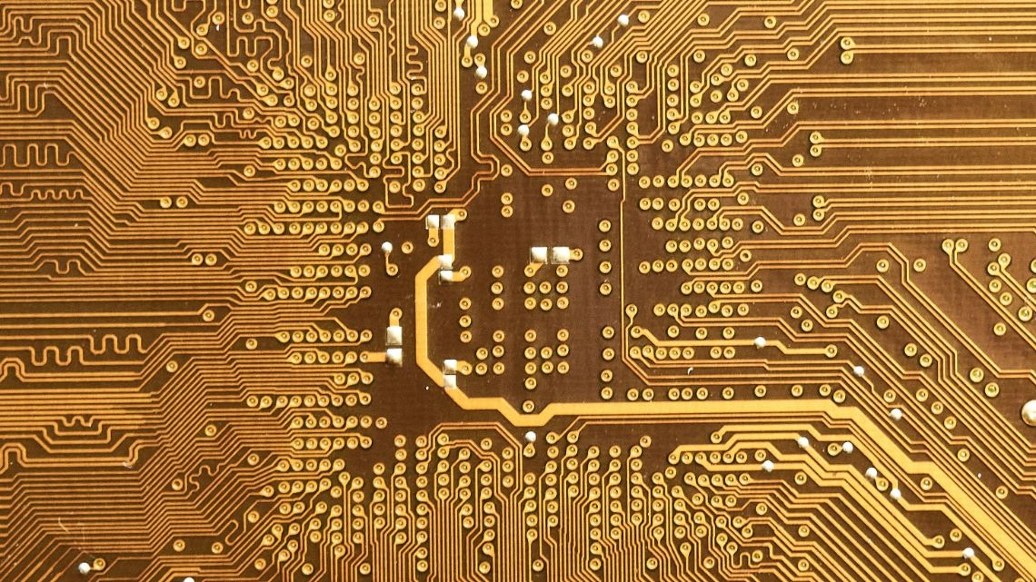 UE apresenta estratégia quântica para proteger dados e liderar nova era da computação