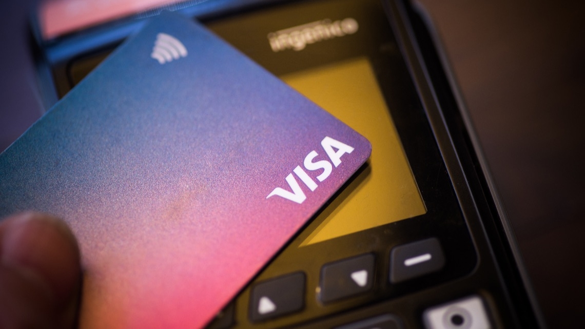 Visa leva comércio com agentes para ambiente real