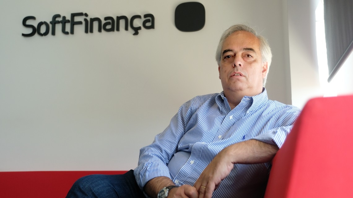 A digitalização como resposta à evolução da experiência do consumidor nos setores da banca e dos seguros