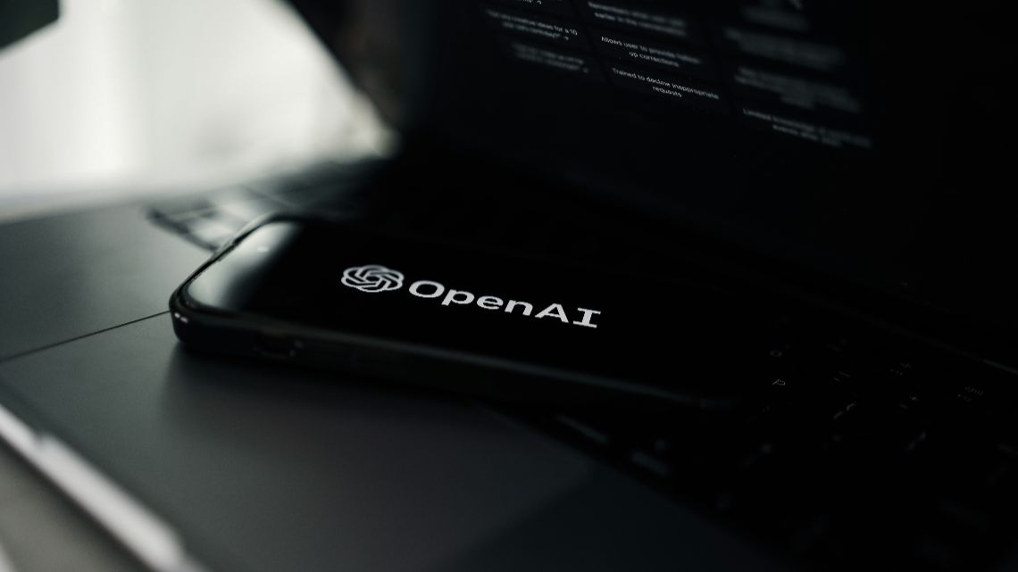 OpenAI pondera baixar preços para travar avanço da Anthropic
