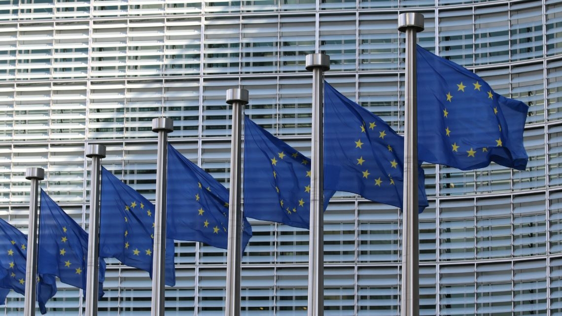 Tribunal da UE valida acordo de proteção de dados entre Europa e EUA
