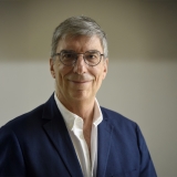 A IA e a analítica de edge reimaginam a produção e as vendas