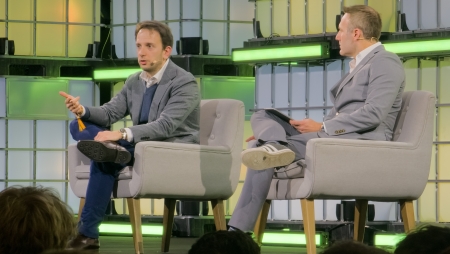 Web Summit 2025: “Pensar que vão vender-vos algo que canibalize a receita é uma ilusão”