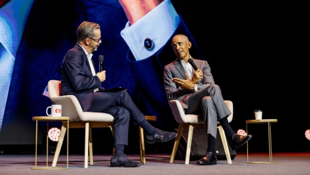 Obama defende supervisão humana da IA durante passagem por Lisboa