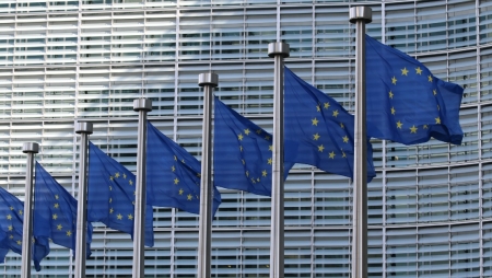 Fornecedores de internet lançam alerta contra imposto de tráfego da UE às big tech