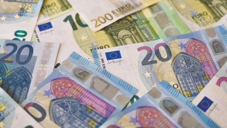 UE quer investir 160 mil milhões de euros em tecnologias-chave