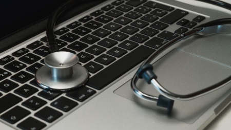 Escalar a IA com segurança será decisivo para o futuro do setor da saúde