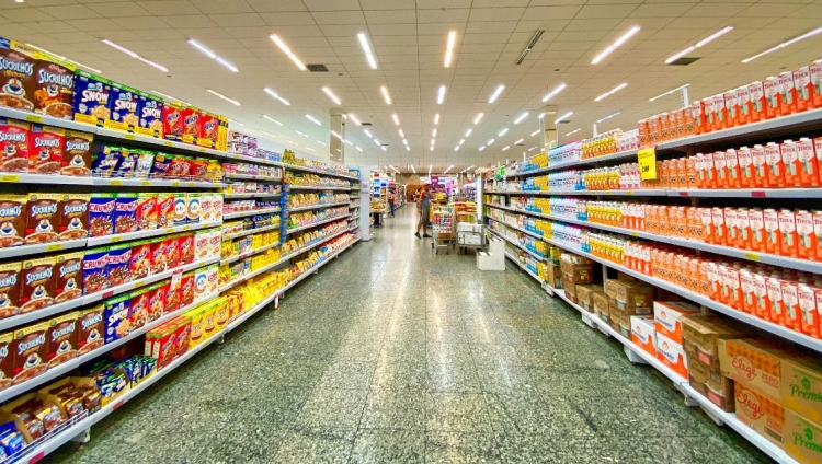 Maioria dos retalhistas utiliza IA para enfrentar desafios de logística