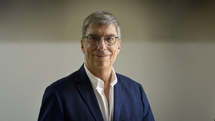 A IA e a analítica de edge reimaginam a produção e as vendas