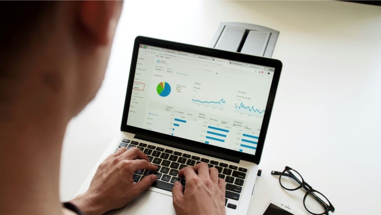 Gartner prevê transformação da análise de dados com IA generativa até 2027