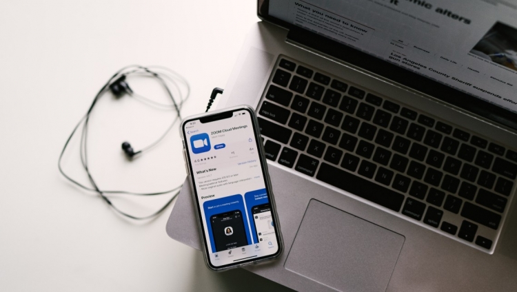 Zoom esclarece número de utilizadores